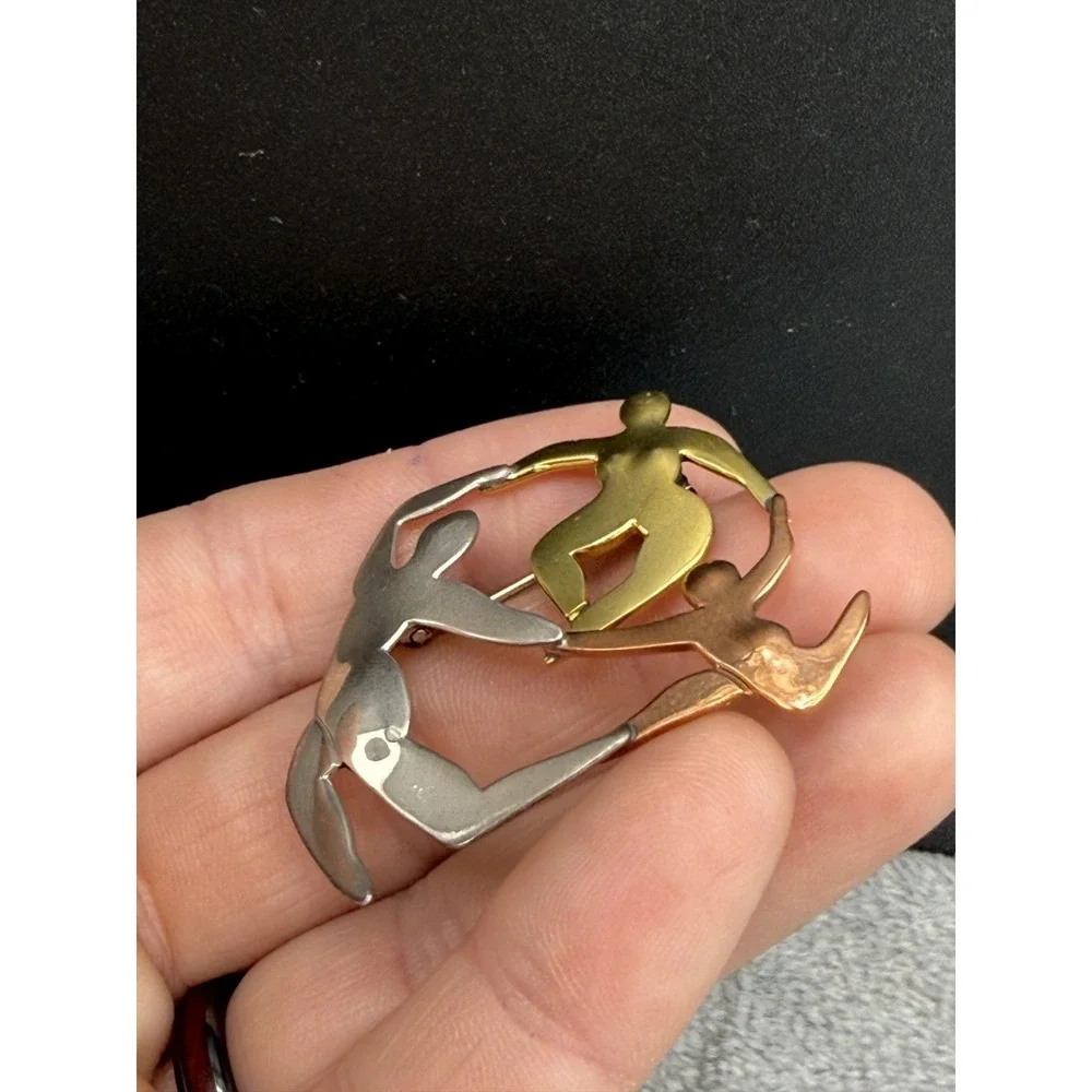 Vintage Family Unity Far Fetched Brooch Dancers Signed‎